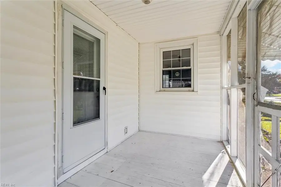 7526 Yorktown Drive, Norfolk, VA 23505 - Image #2