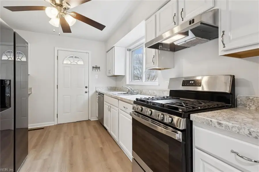 336 Aragona Boulevard, Virginia Beach, VA 23462 - Image #2