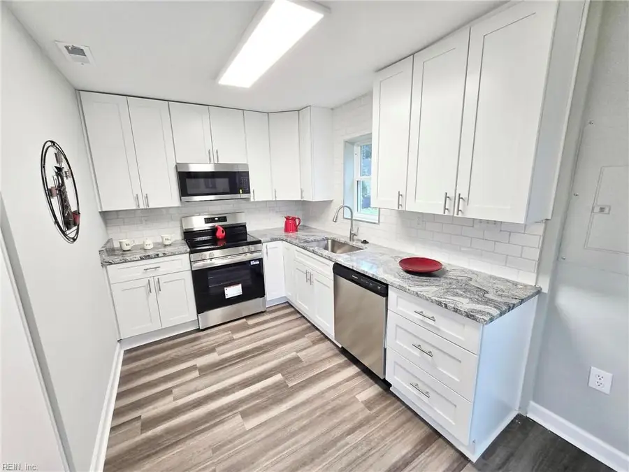 827 19th Place, Newport News, VA 23607 - Image #3