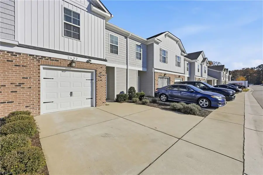 2437 Fieldsway Drive, Chesapeake, VA 23320 - Image #2