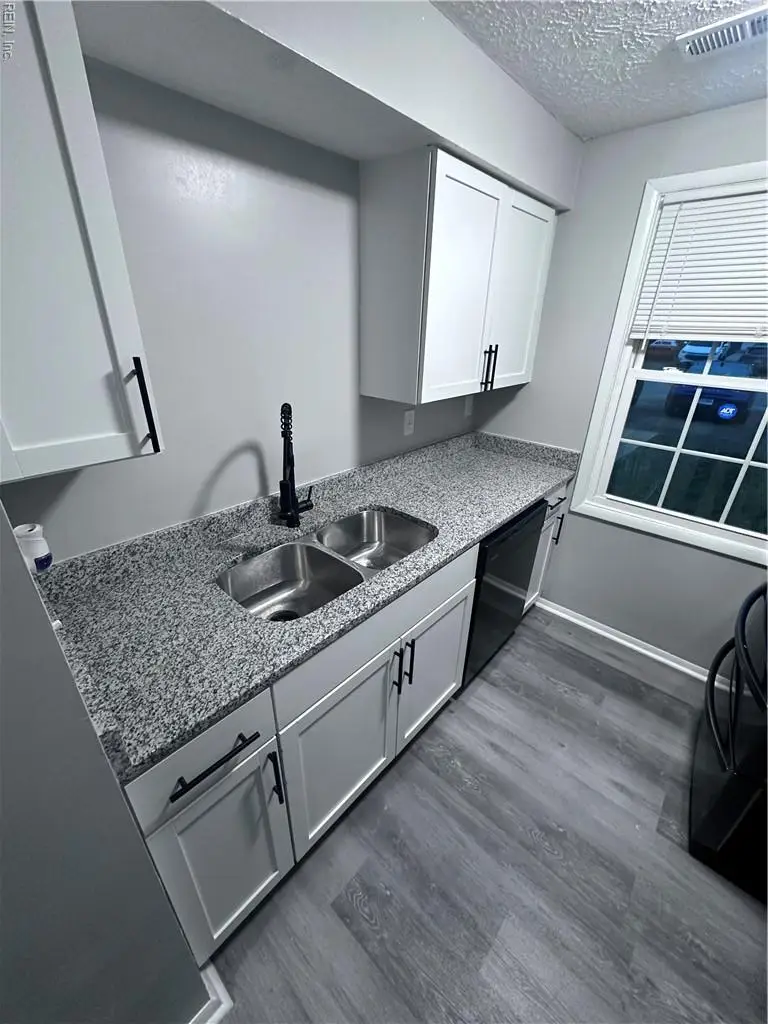 4 Christine Court, Hampton, VA 23666 - Image #3