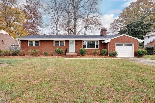 12 Boxwood Lane, Newport News, VA 23602