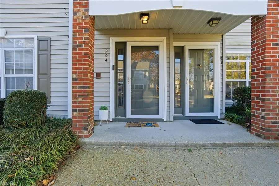 4980 Cypress Point Circle #204, Virginia Beach, VA 23455 - Image #2