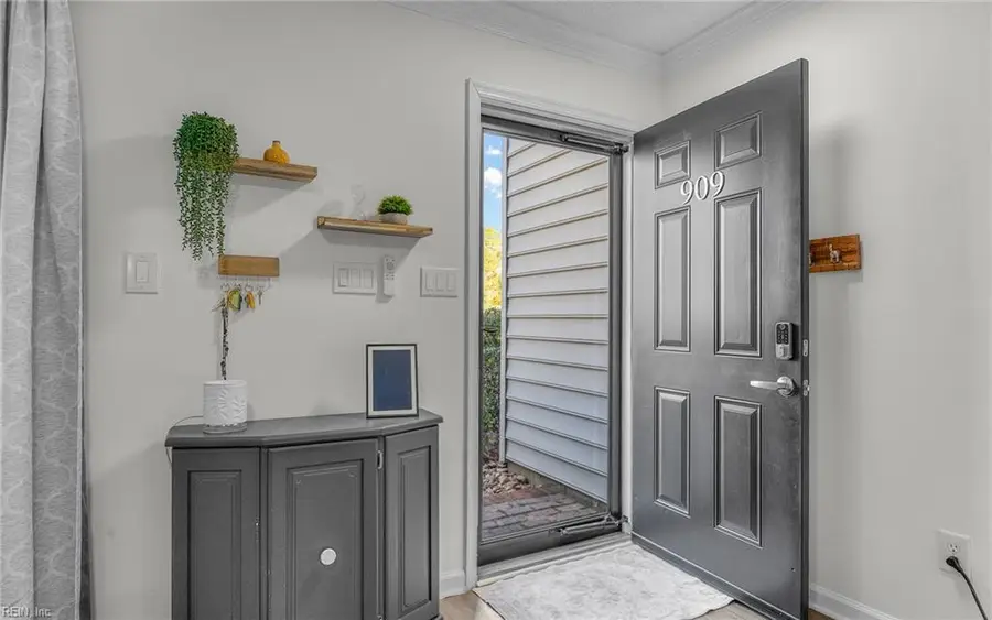 909 Lakeside Court, Suffolk, VA 23435 - Image #3