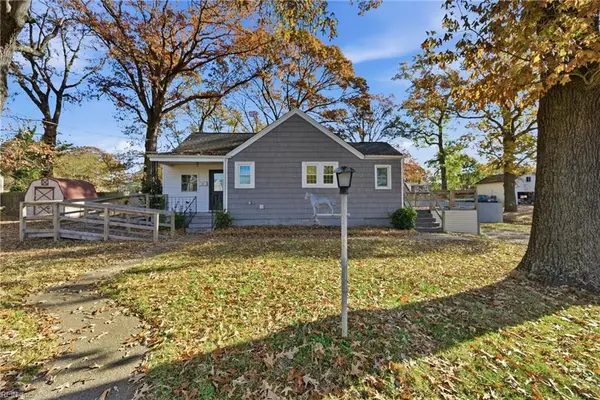 2221 Decatur Street, Chesapeake, VA 23324