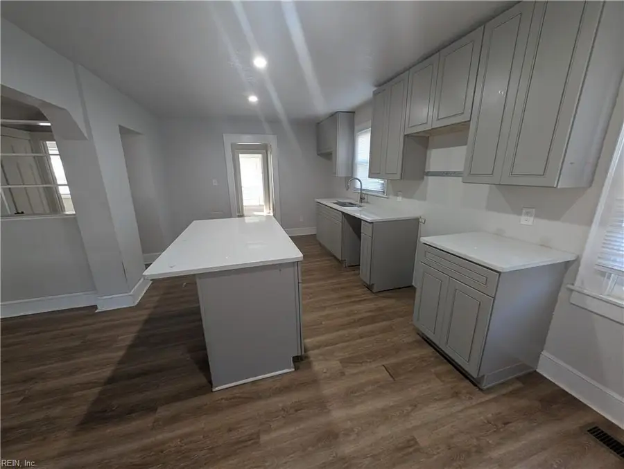 28 Alden Avenue, Portsmouth, VA 23702 - Image #2