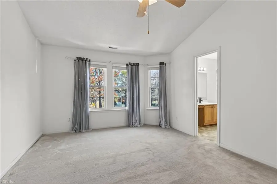 606 Station Square Lane, Chesapeake, VA 23320 - Image #2