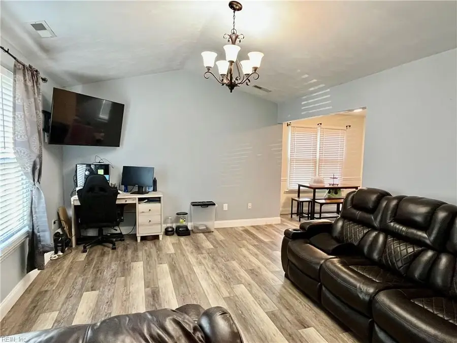 407 Collier Crescent, Suffolk, VA 23434 - Image #2