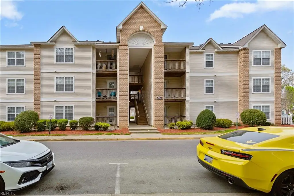 431 Old Colonial Way #203, Newport News, VA 23608 - Image #1