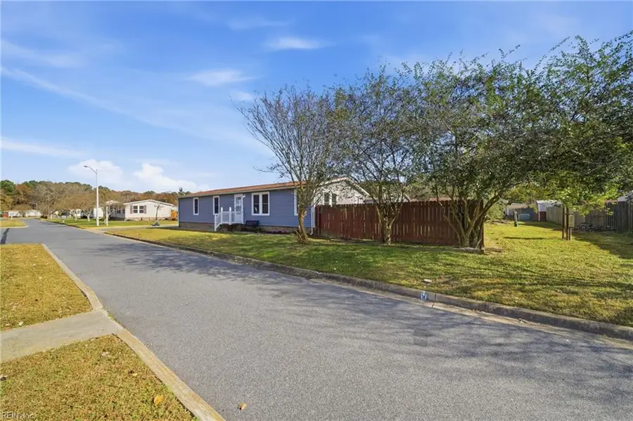 1097 Whales Run Court, Virginia Beach, VA 23454 - Image #3