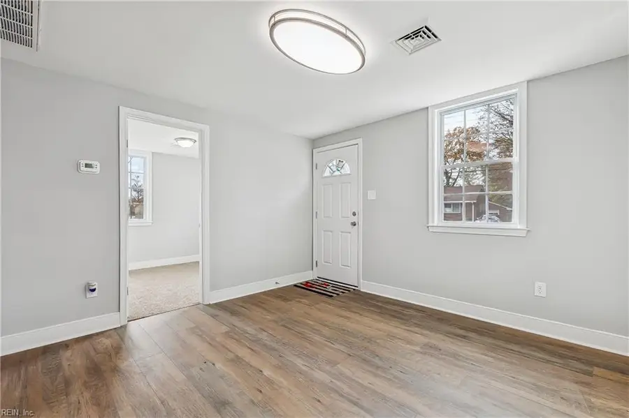 208 Woodland Road, Hampton, VA 23669 - Image #2