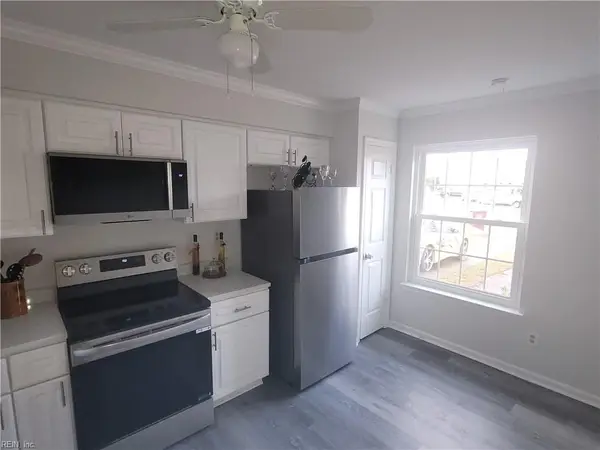 311 Amherst Court, Chesapeake, VA 23320