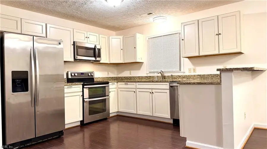 106 Mccall Court, Hampton, VA 23666 - Image #2