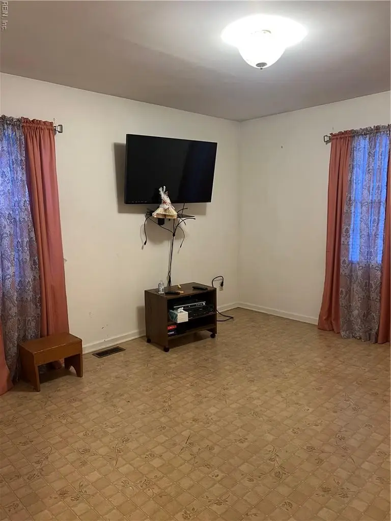 219 Cobb Street, Franklin, VA 23851 - Image #3