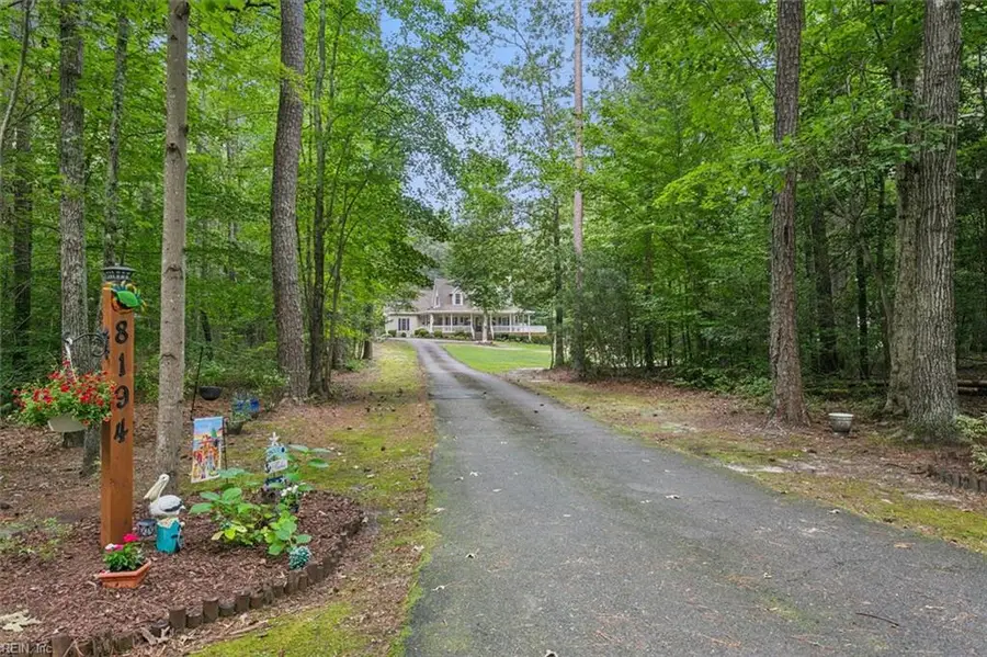 8194 Manor Drive, Gloucester, VA 23061 - Image #2