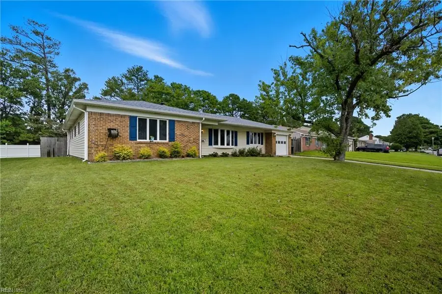 3908 Brentwood Crescent, Virginia Beach, VA 23452 - Image #2