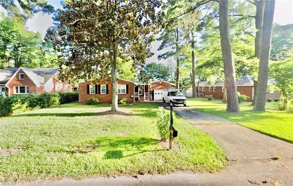 120 Causeway Drive, Chesapeake, VA 23322