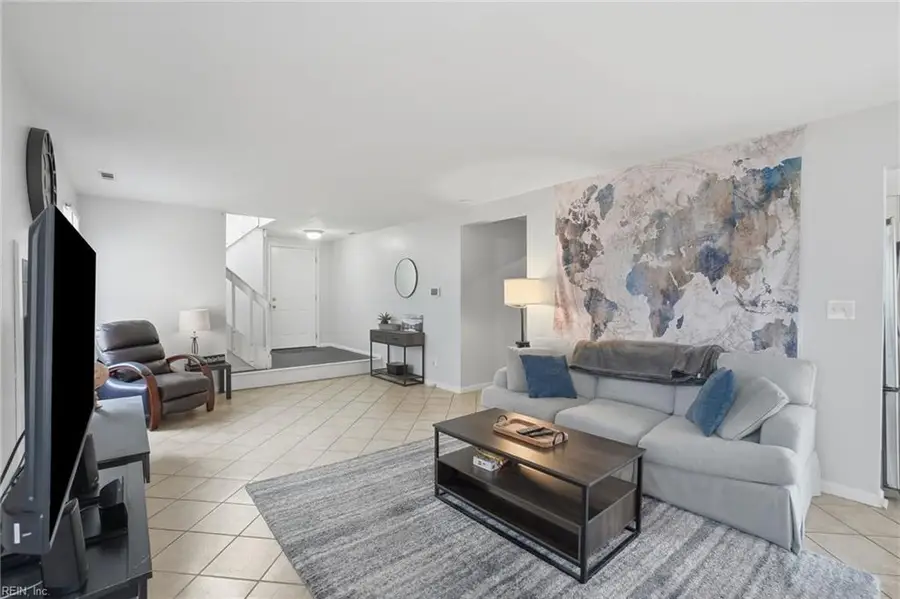 1093 Lord Dunmore Drive, Virginia Beach, VA 23464 - Image #3