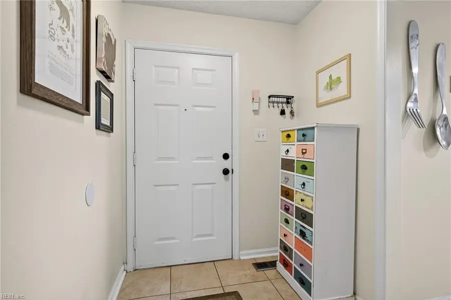 3013 Cape Henry Court, Virginia Beach, VA 23451 - Image #3