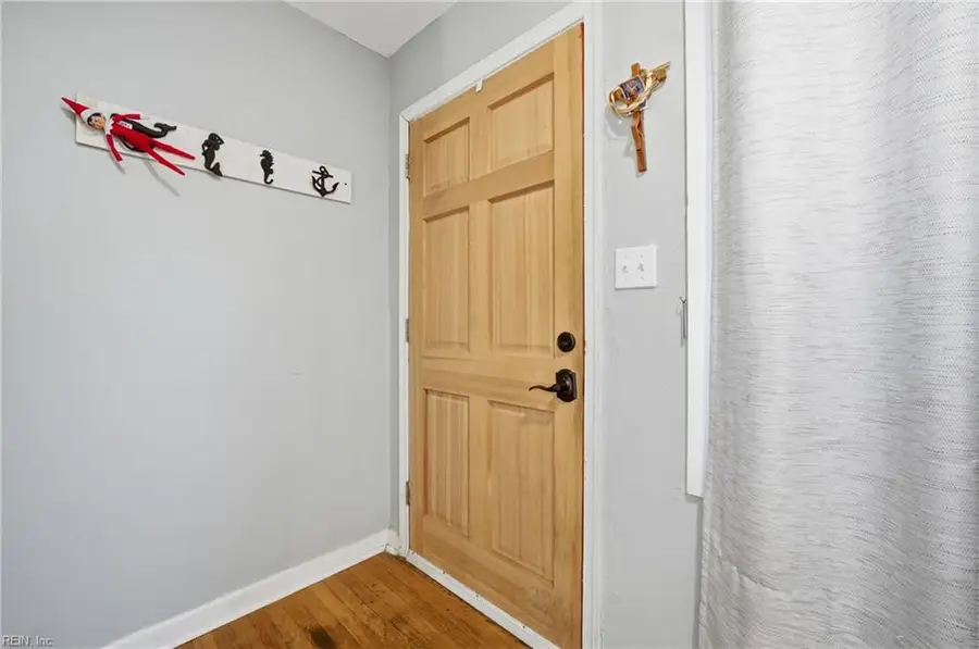 2913 Pinewood Drive, Virginia Beach, VA 23452 - Image #3