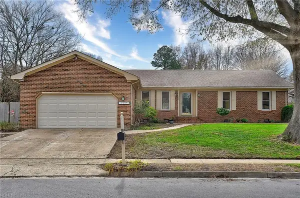 1537 Waterside Drive N, Chesapeake, VA 23320