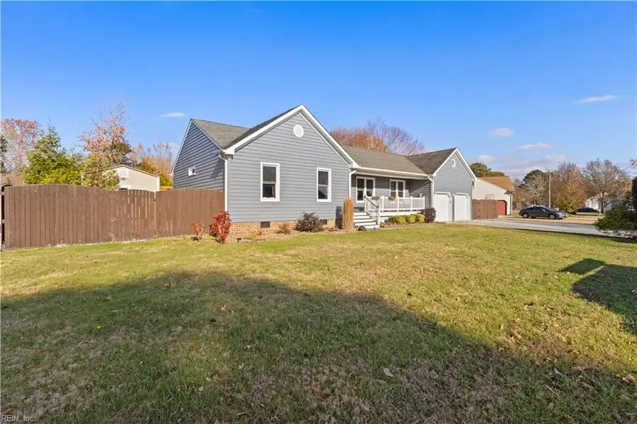 945 Saddleback Trail Rd, Chesapeake, VA 23322 - Image #2