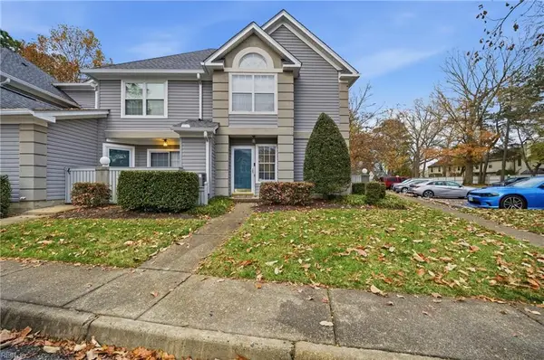 818 Rue Marseille, Chesapeake, VA 23320