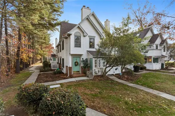 24 Tamarisk Quay #I, Hampton, VA 23666