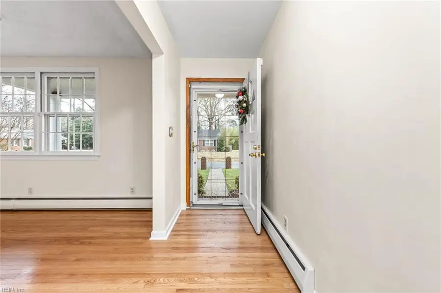 276 Bridgeview Circle, Chesapeake, VA 23322 - Image #2