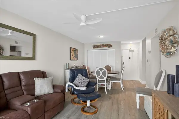 3288 Page Avenue #1214, Virginia Beach, VA 23451