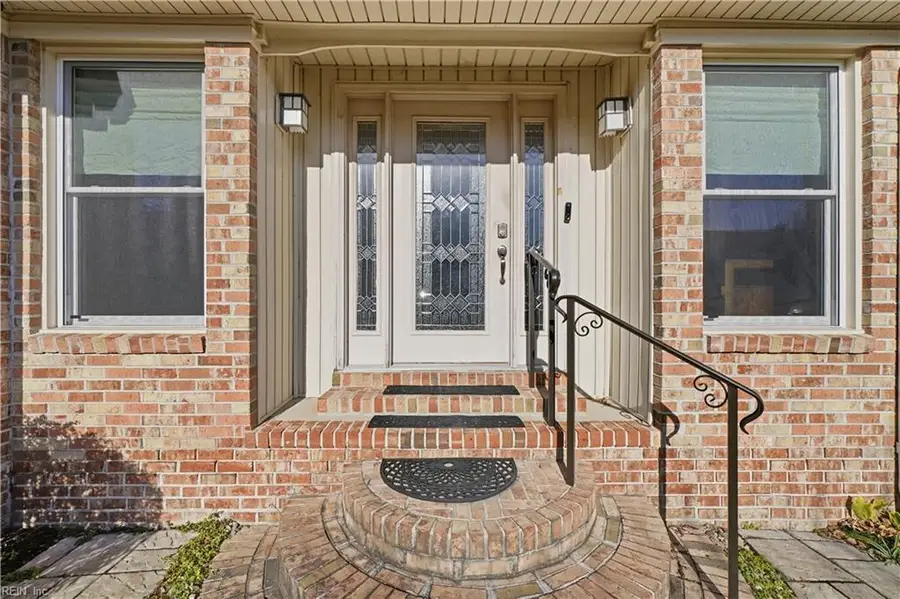 1302 Copper Stone Circle, Chesapeake, VA 23320 - Image #2