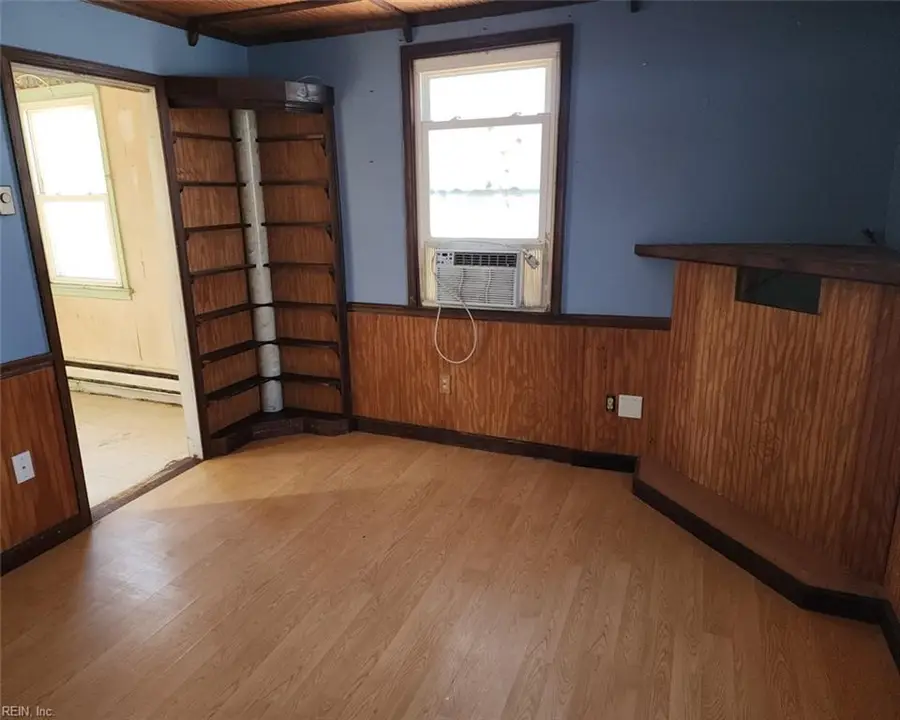 27 Crestwood Circle, Hampton, VA 23669 - Image #3