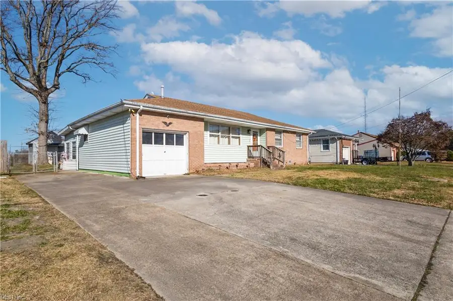 2044 Cherry Lane, Chesapeake, VA 23323 - Image #2