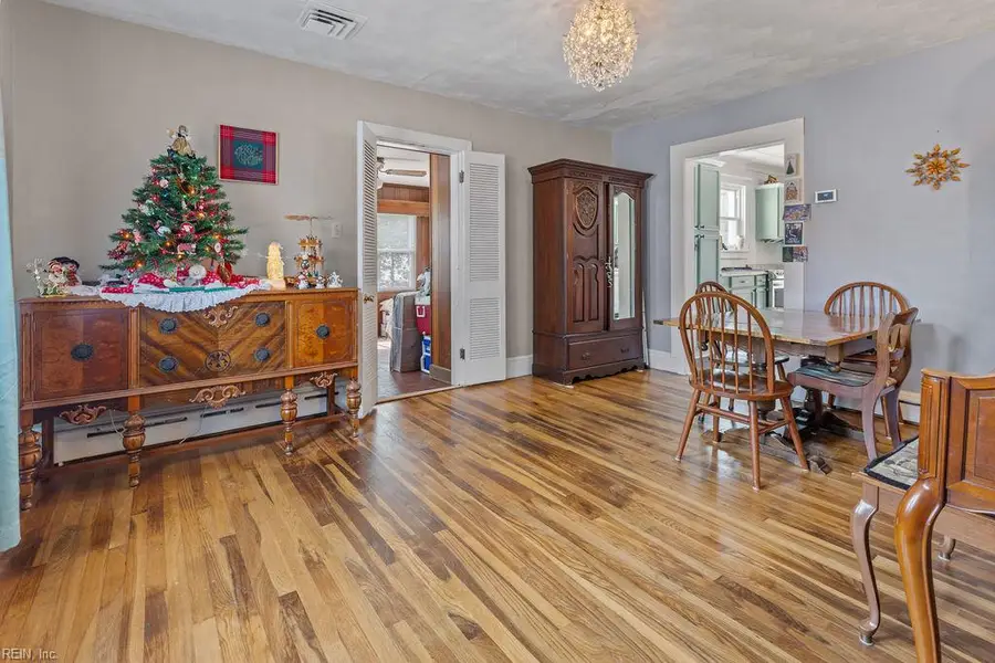 1121 Clay Street, Franklin, VA 23851 - Image #2