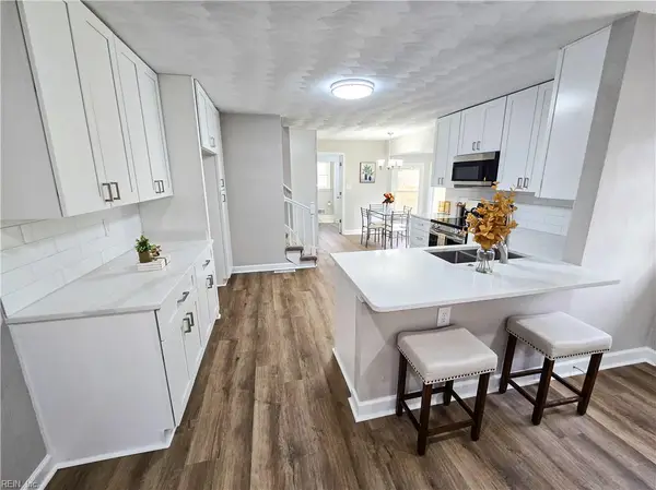 228 Oakengate Turn, Virginia Beach, VA 23462