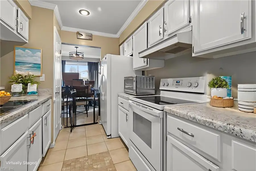 810 Nottaway Drive, Chesapeake, VA 23320 - Image #3