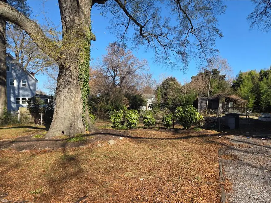 218 Locust Avenue, Hampton, VA 23661 - Image #3