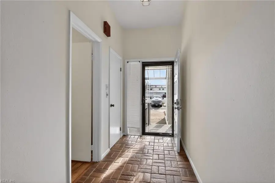 214 N First Street, Hampton, VA 23664 - Image #3