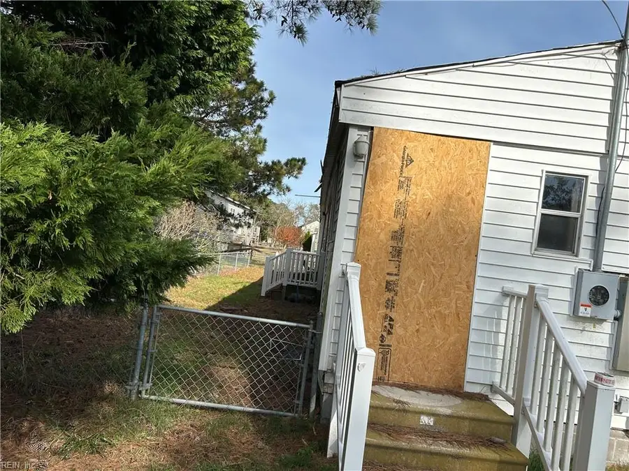 8111 Leo Lane, Chincoteague Island, VA 23336 - Image #2