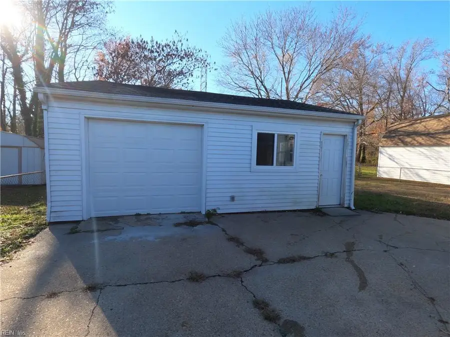 5301 Chestnut Avenue, Newport News, VA 23605 - Image #2