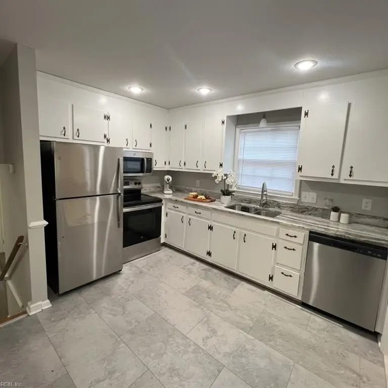 192 Beechmont Drive, Newport News, VA 23608 - Image #3