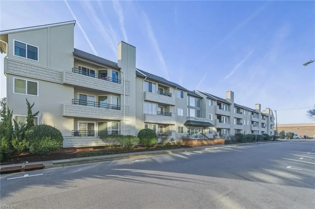 304 28th Street #105, Virginia Beach, VA 23451 - Image #1