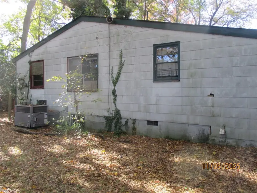 1014 E Russell Court, Newport News, VA 23605 - Image #3