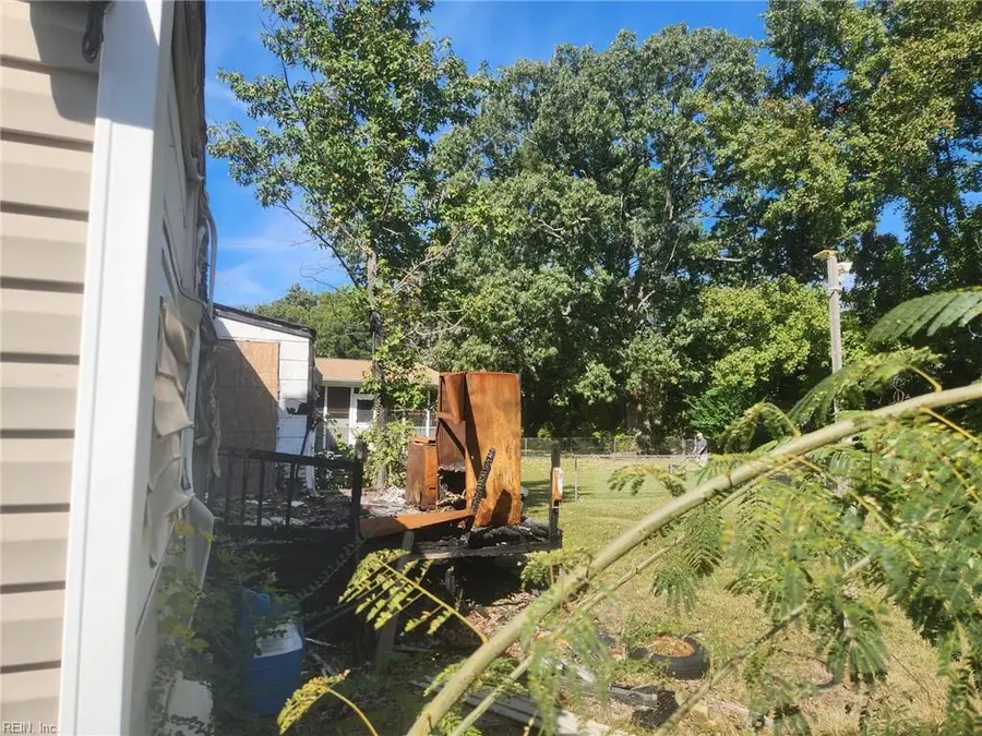 633 Sedgefield Drive, Newport News, VA 23605 - Image #2