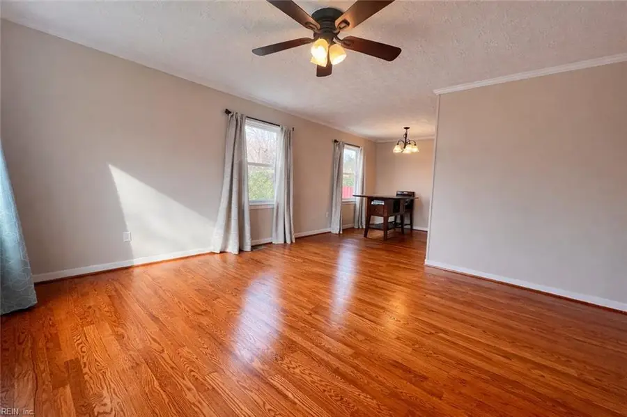 201 Courtney Drive, Hampton, VA 23669 - Image #2