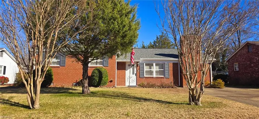 73 Longwood Drive, Hampton, VA 23669 - Image #2