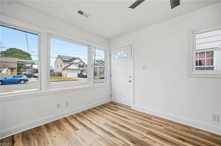 2727 Beachmont Avenue, Norfolk, VA 23504 - Image #2