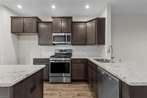 124 Freeman Divide, Hampton, VA 23666