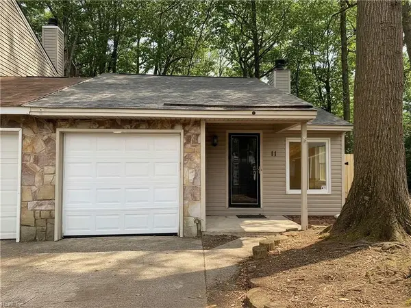 11 Penzance Circle, Chesapeake, VA 23320