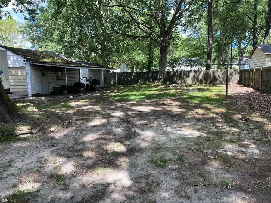 635 Highland Court, Newport News, VA 23605 - Image #3